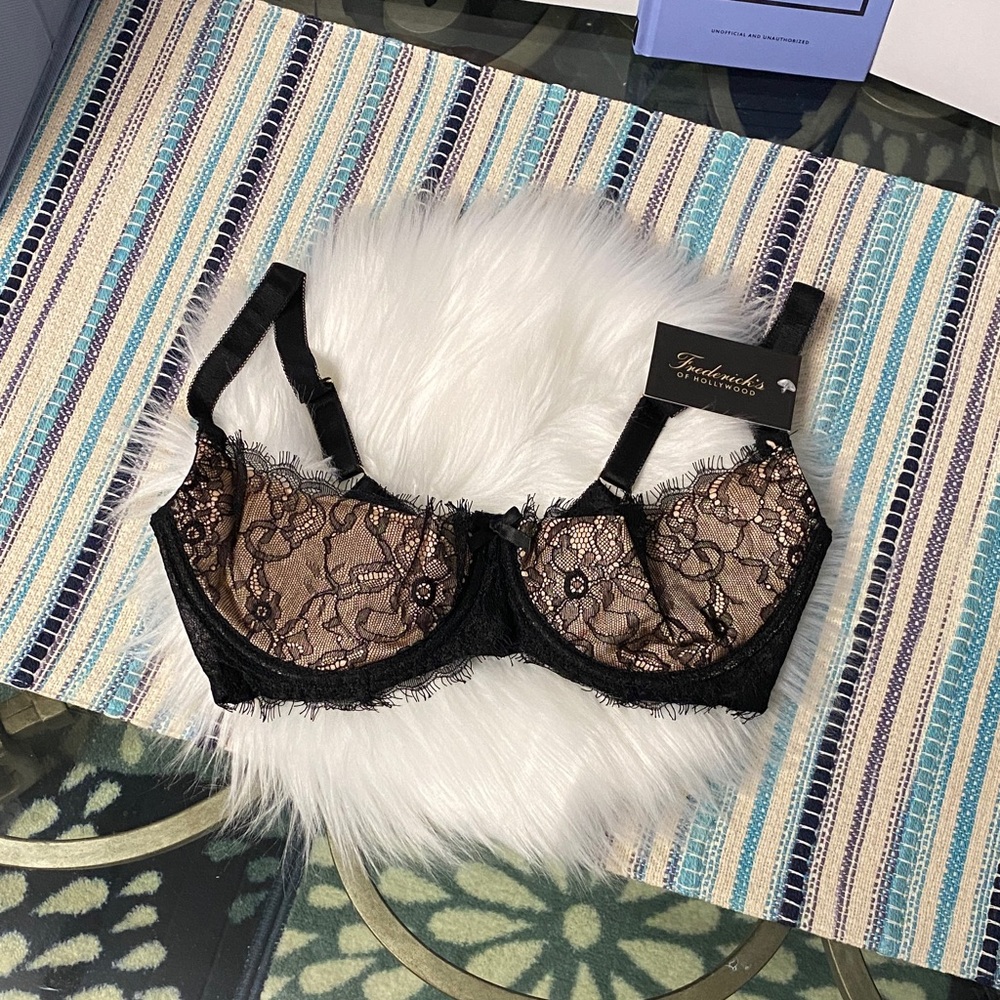 Frederick's of Hollywood lace underwire bra
